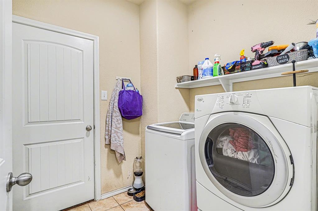 Golden Pond Estate - Residential