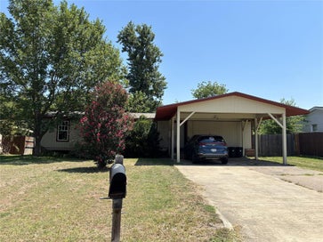 1314 Honeysuckle Drive Mansfield TX 76063