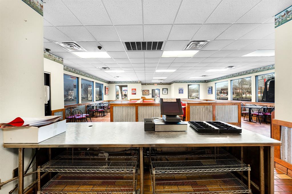 Warren - Commercial Sale