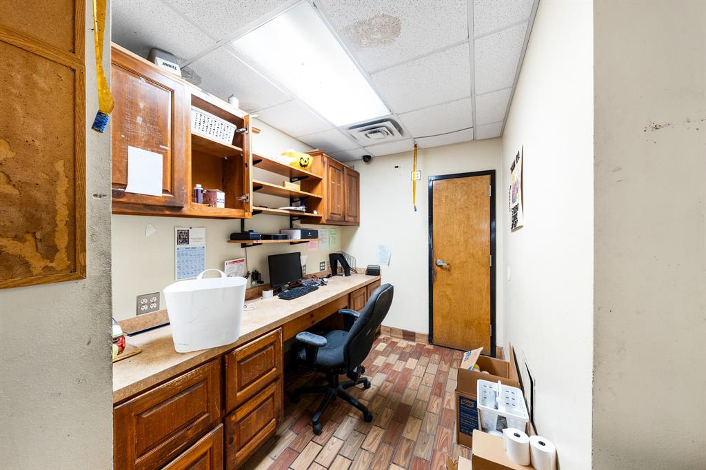 Warren - Commercial Sale