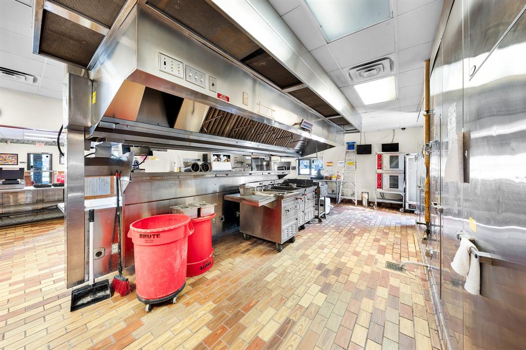 Warren - Commercial Sale