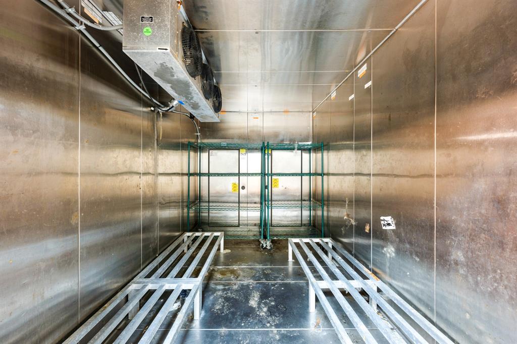 Warren - Commercial Sale