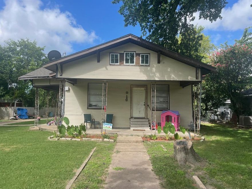This 3 bedroom, 1.5 bath vintage home features generously sized rooms, a separate living and dining area, plus a versatile bonus room- perfect for an office, or a playroom.  Enjoy the convenience of a long driveway offering ample parking.  This home offers a blend of character, space, and functionality.