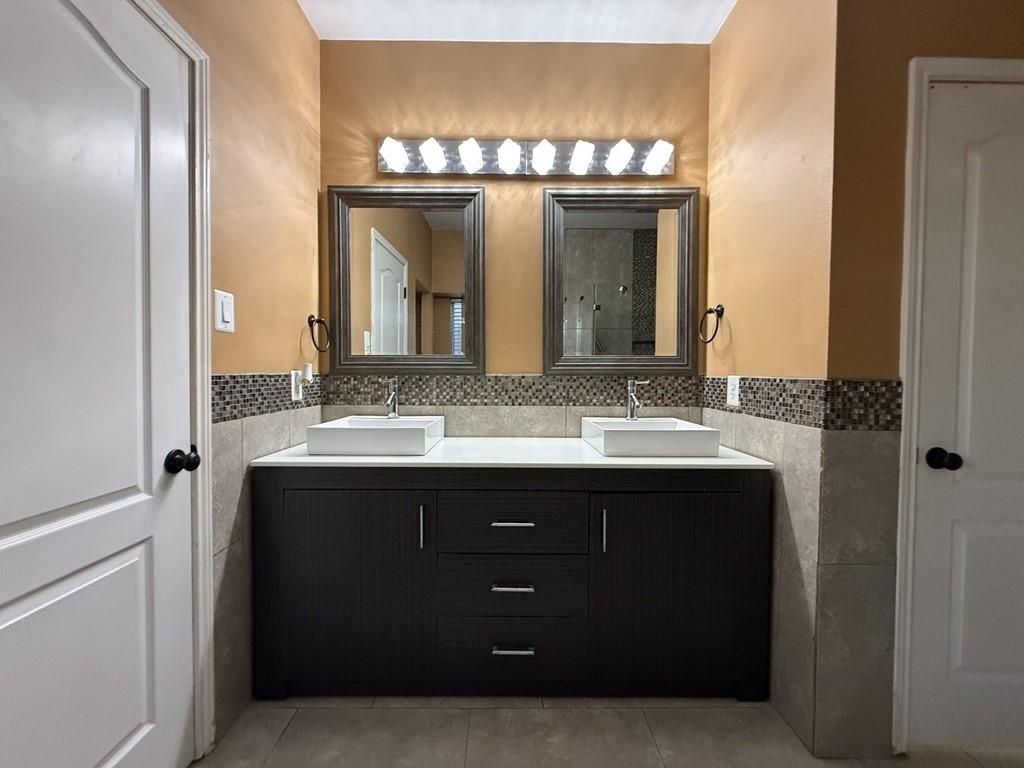 Westchester West B - Residential Lease