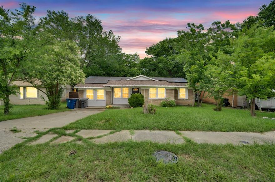 Welcome to this charming, 4-bedroom, 2-full bath home in Dallas featuring spacious living areas, and plenty of natural light. The kitchen offers ample cabinet space and a cozy dining area perfect for entertaining. Enjoy the primary suite plus three additional bedrooms for family, guests, or a home office. Large backyard with plenty of room to relax or play. Conveniently located near shopping, dining, schools, and major highways!