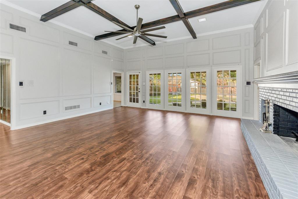 1011 Briar Hill Circle