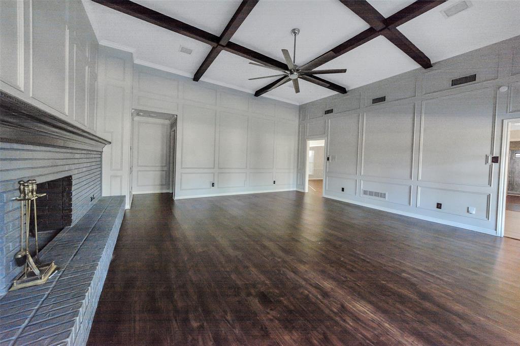 1011 Briar Hill Circle