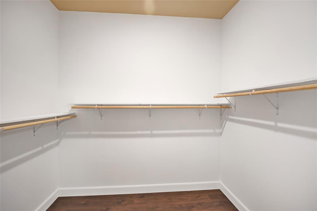 Fox Point Circle Sec 4 - Residential