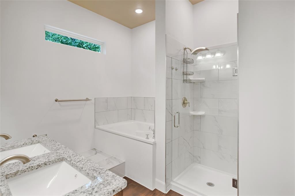 Fox Point Circle Sec 4 - Residential