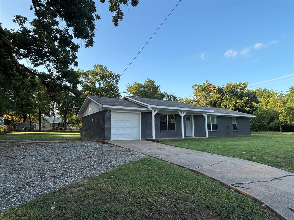 423 E 5th Street