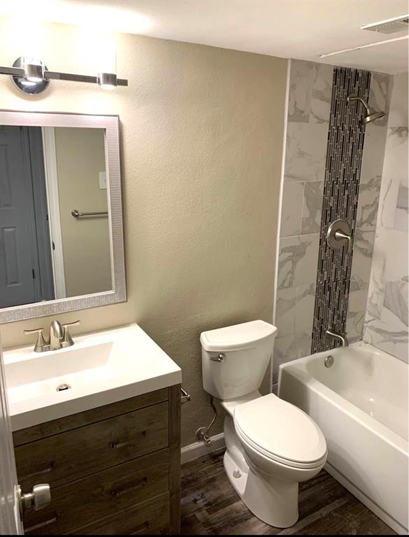 Munger Place Condo - Residential