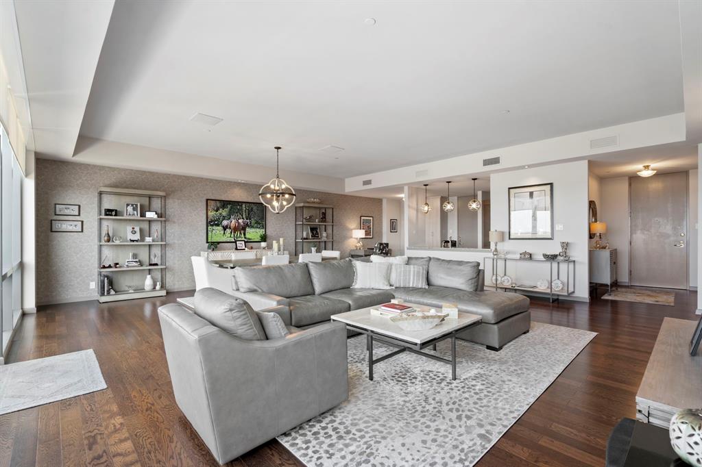 3111 Welborn Street 1405
