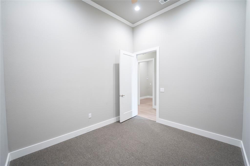 Crescent Parc - Commercial Lease