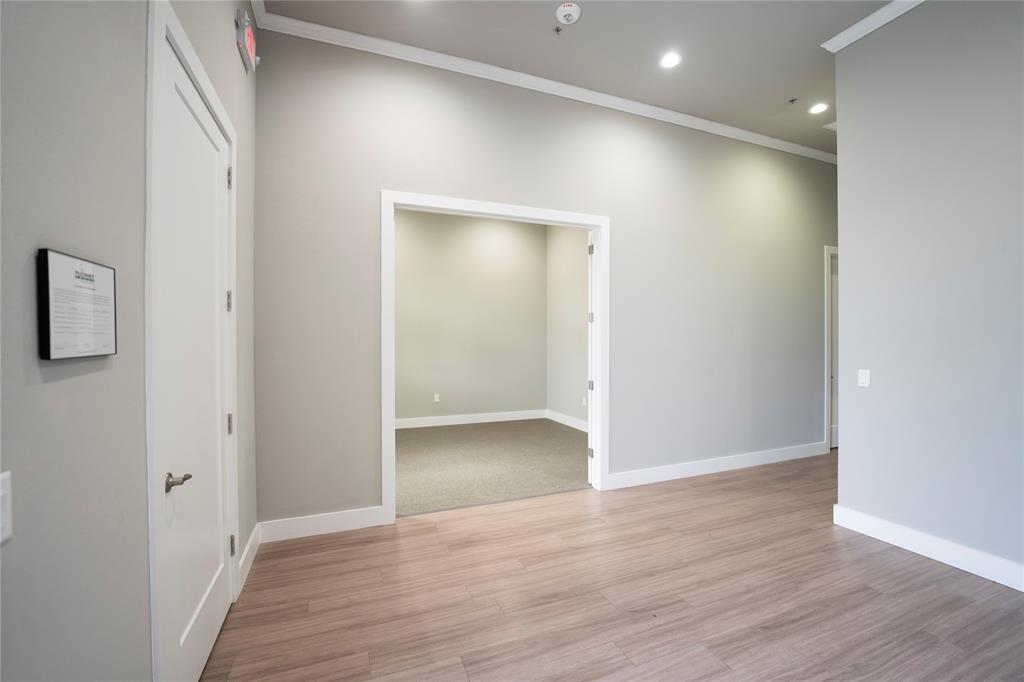 Crescent Parc - Commercial Lease