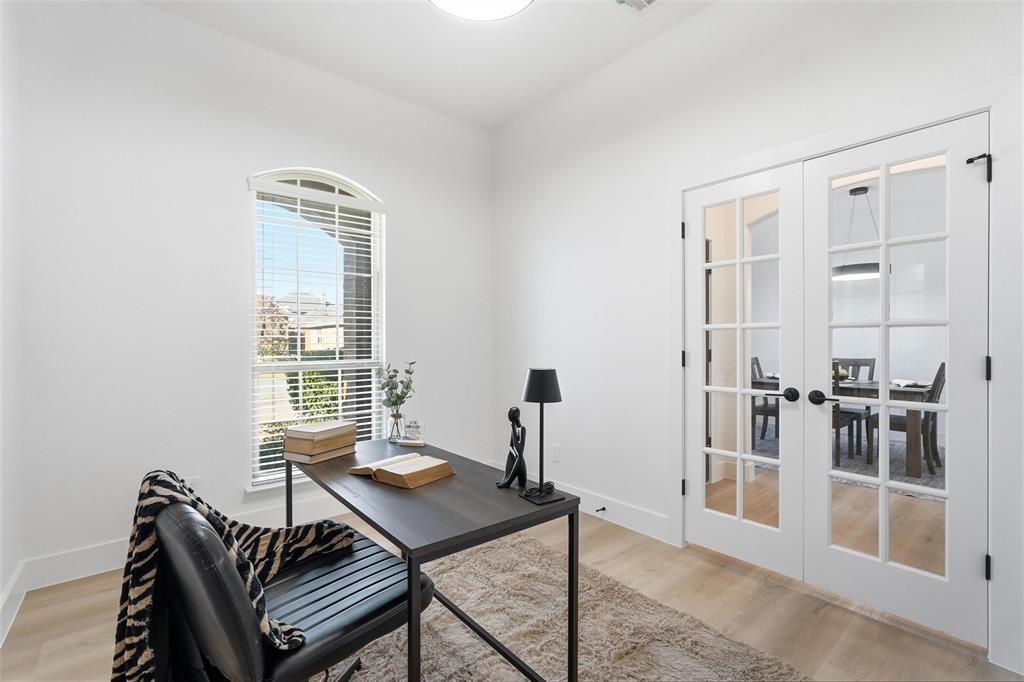 1295 White Water Lane