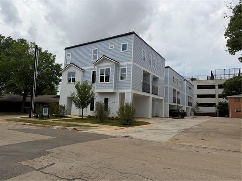 Photo of 341 Bryan Street #1101, Denton, TX 76201 (MLS # 21244201)