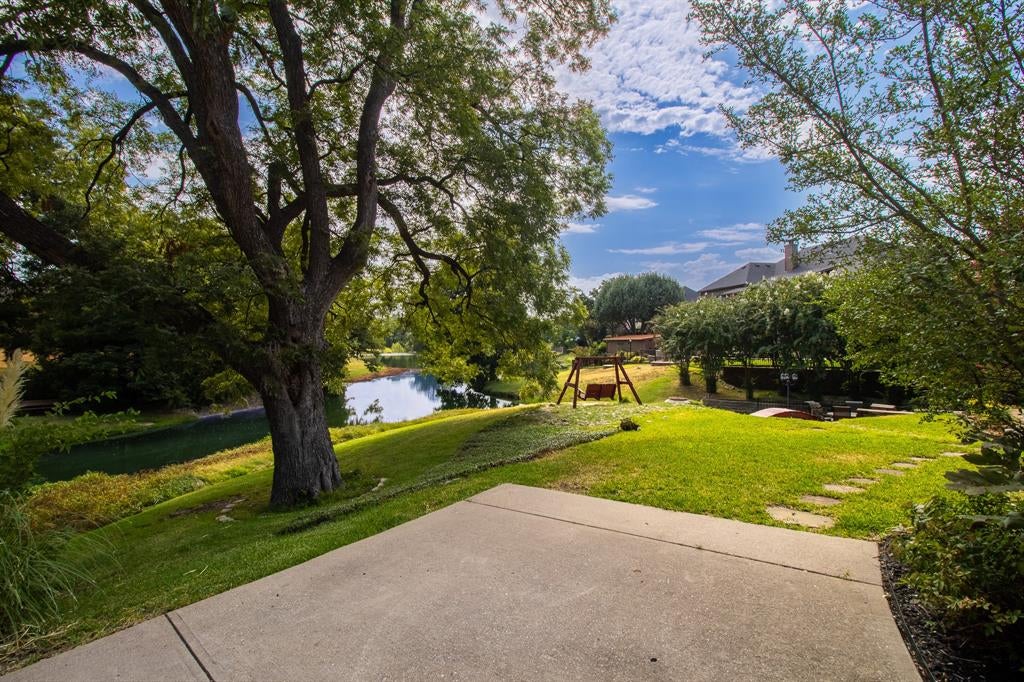 3316 Meadow Wood Drive