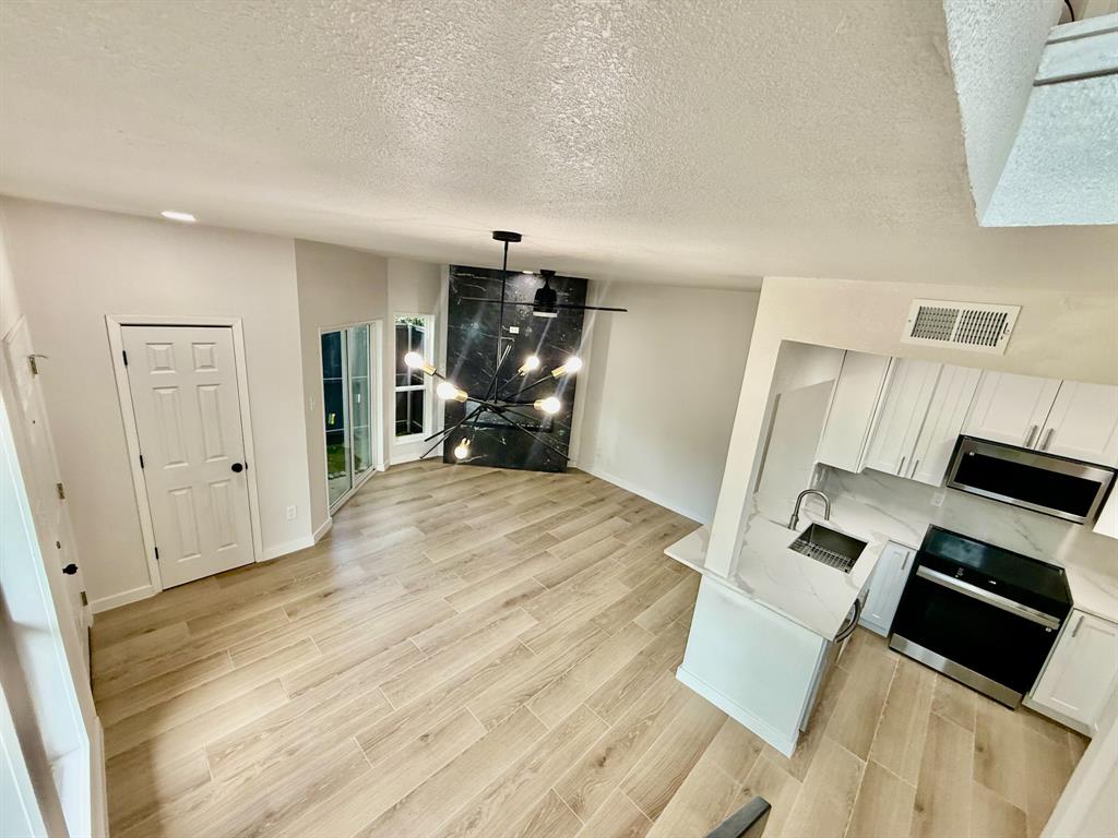 Ashton Square Condo - Residential