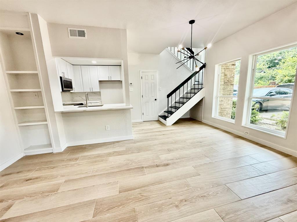 Ashton Square Condo - Residential