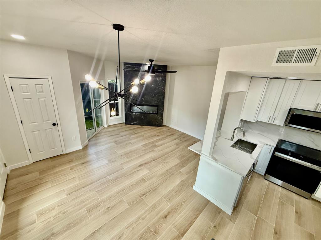 Ashton Square Condo - Residential