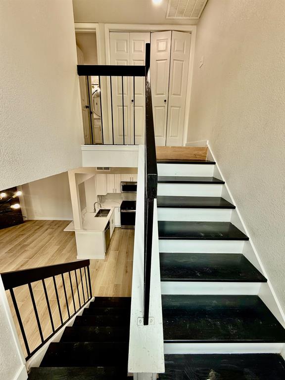 Ashton Square Condo - Residential