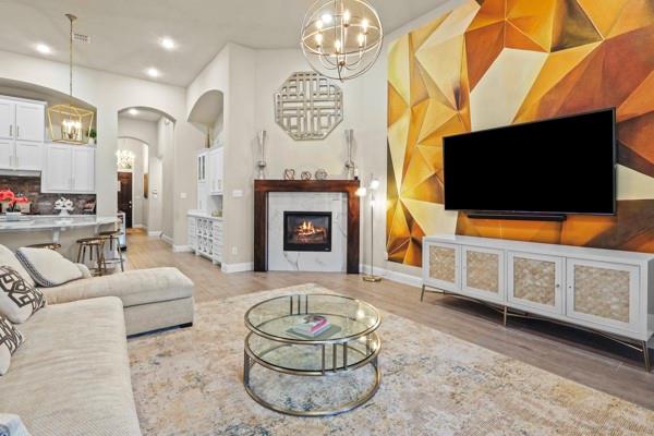 909 Hubbard Creek Trail