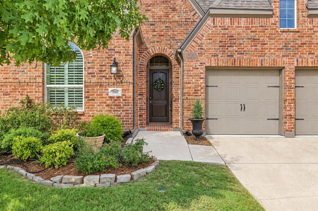9909 Pikes Peak Place