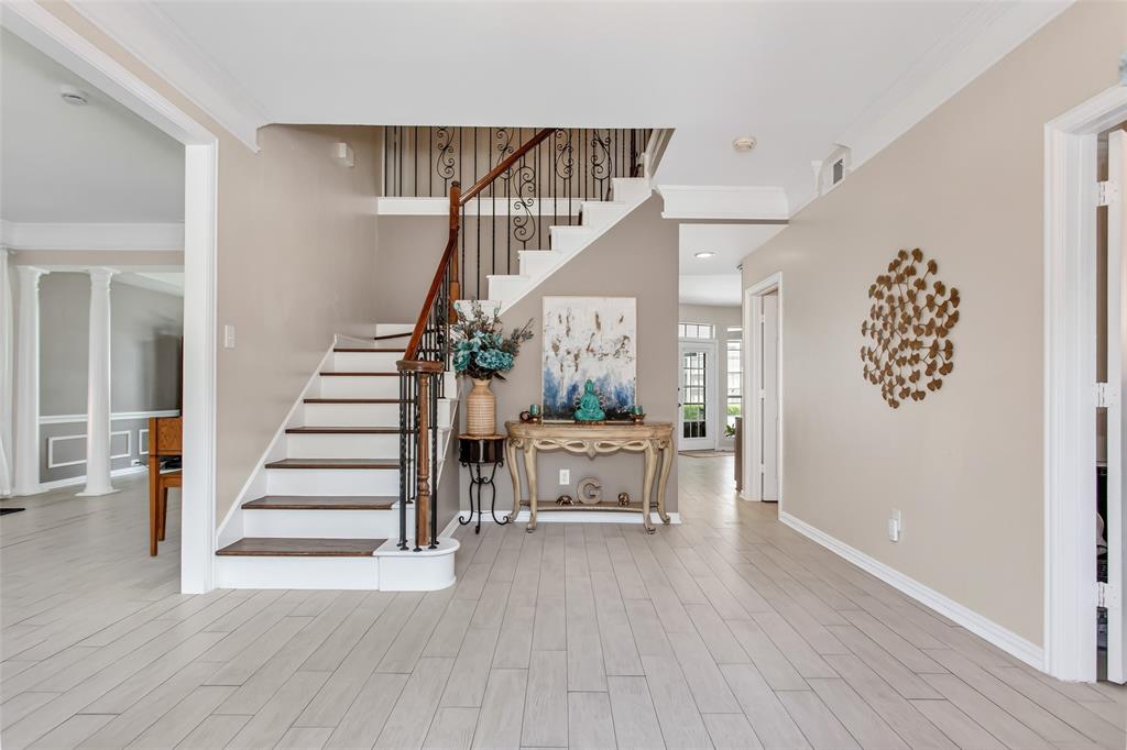 2140 Sandell Drive