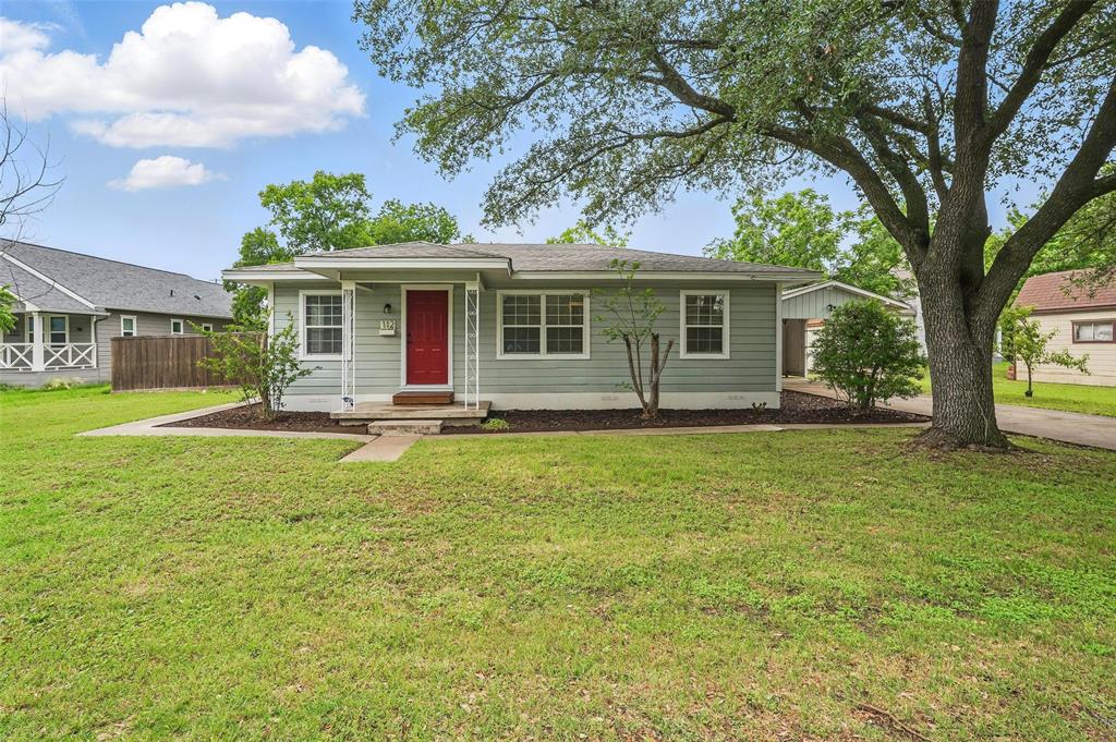 112 W Hackberry Lane