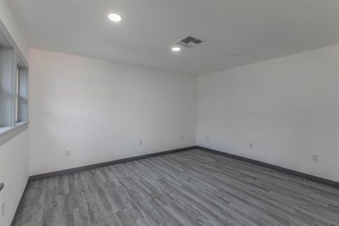 904 13th Street 2 Bridgeport TX 76426