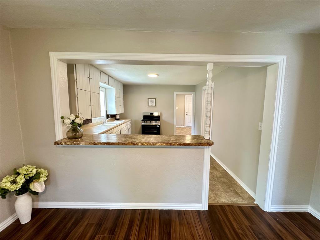 500 W Lone Star Avenue