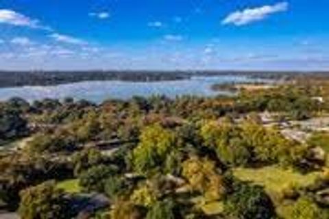 8914 Eustis Avenue Dallas TX 75218