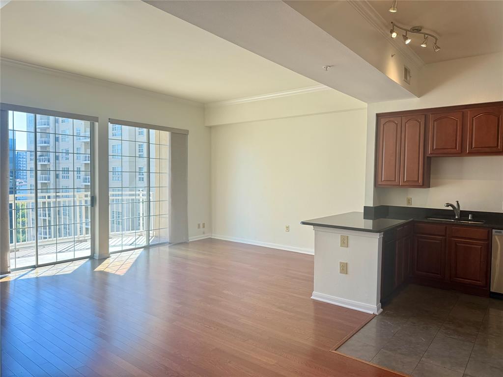 Renaissance On Turtle Creek Condo - Residential Lease