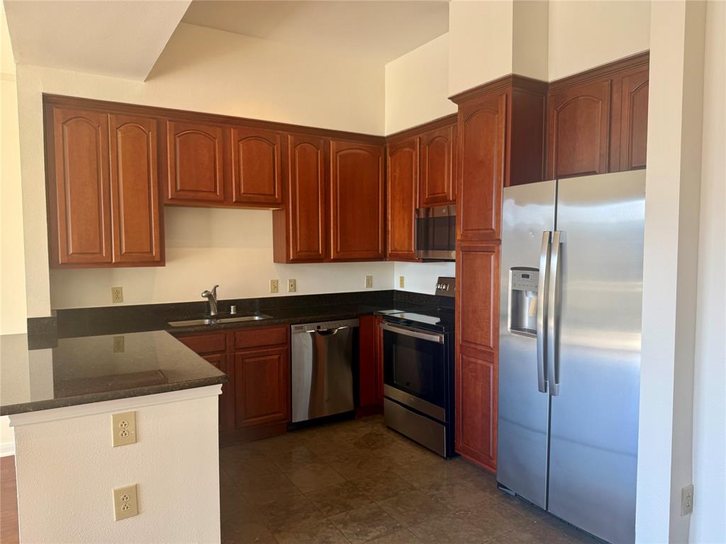 Renaissance On Turtle Creek Condo - Residential Lease