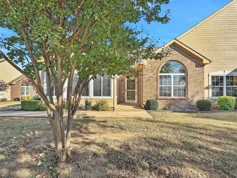 Photo of 2601 Marsh Lane #124, Plano, TX 75093 (MLS # 21127169)