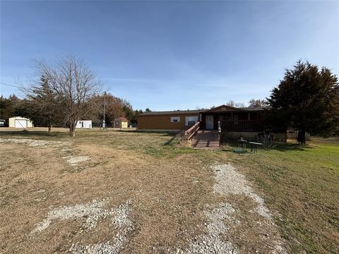 Photo of 3351 County Road 147, Gainesville, TX 76240 (MLS # 21255676)