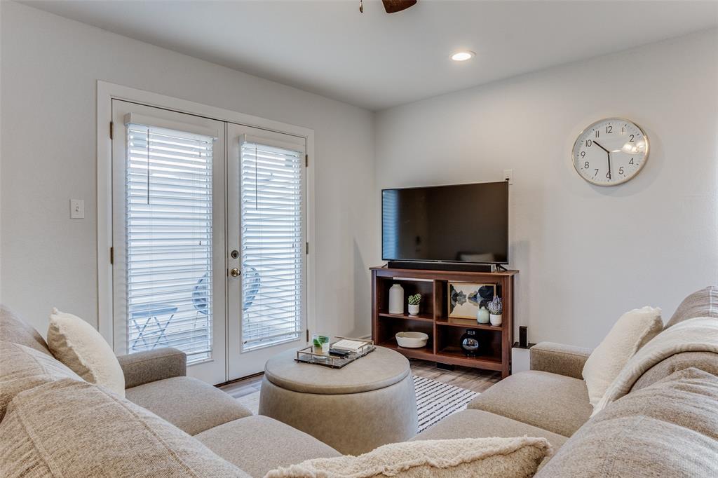 4338 Hartford Condos - Residential