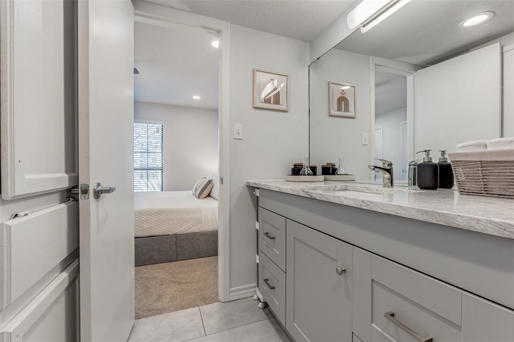 4338 Hartford Condos - Residential