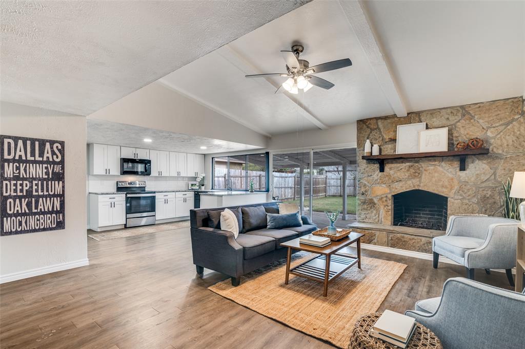 White Rock Village 01 - Residential