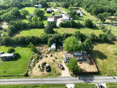 17128 County Road 3322 Frost TX 76641