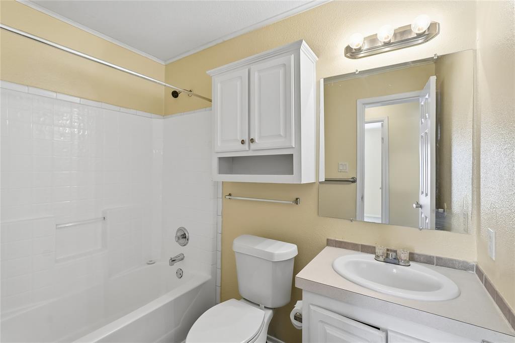 Trinity Heights 03 - Residential Income