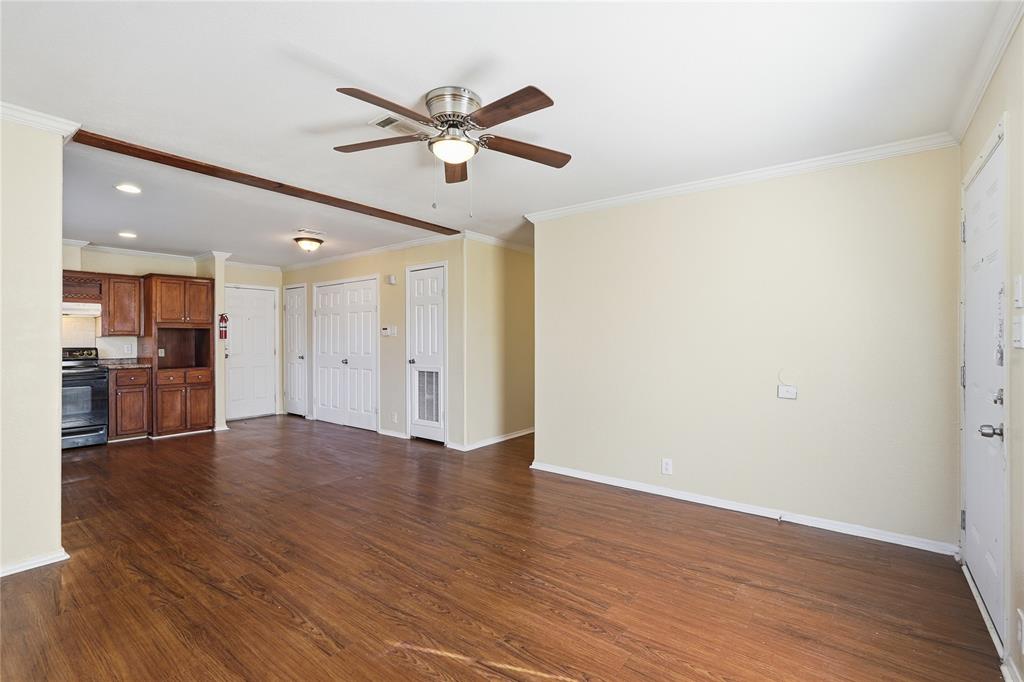 Trinity Heights 03 - Residential Income