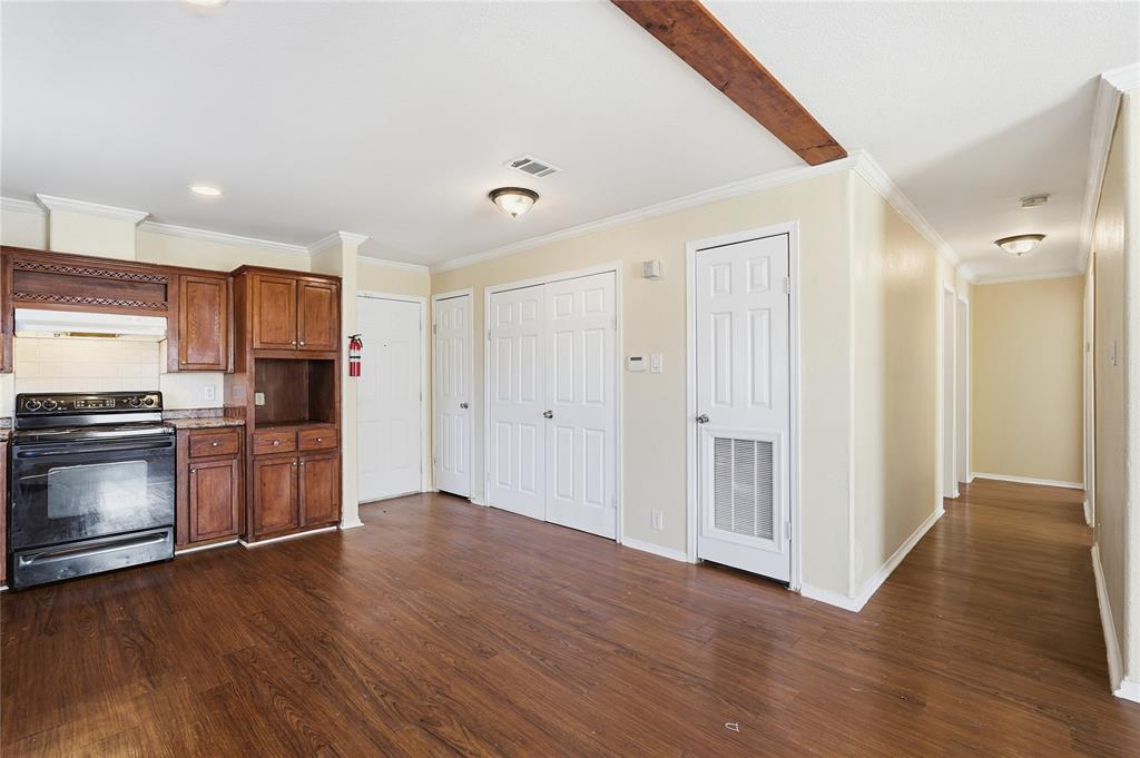 Trinity Heights 03 - Residential Income