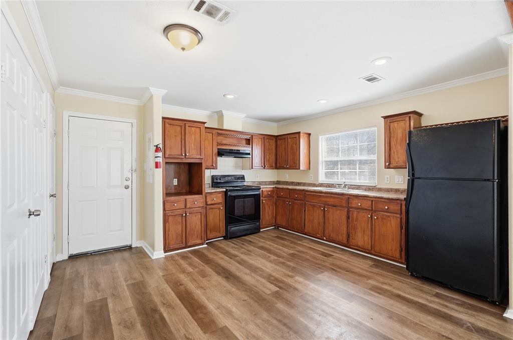 Trinity Heights 03 - Residential Income