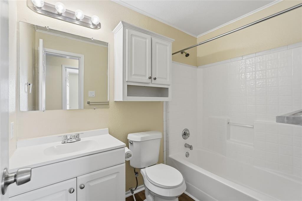 Trinity Heights 03 - Residential Income