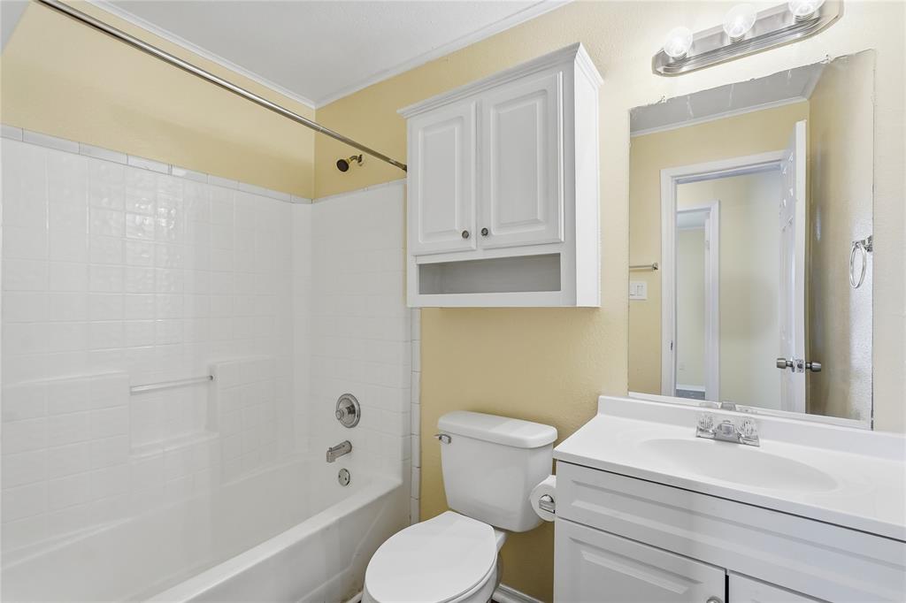 Trinity Heights 03 - Residential Income