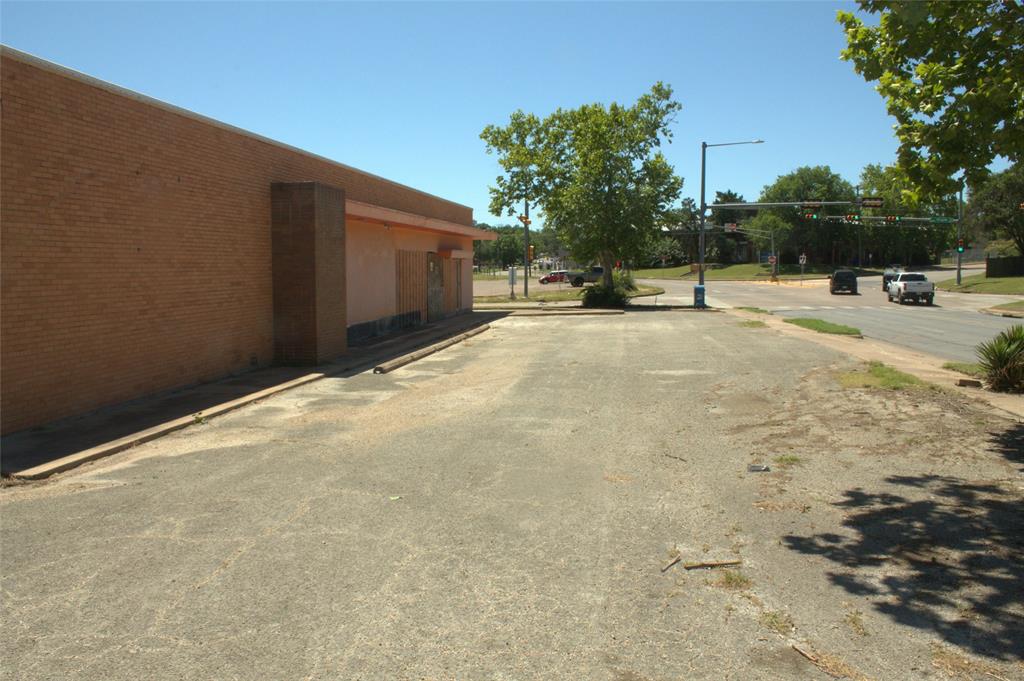 Holley Add - Commercial Sale