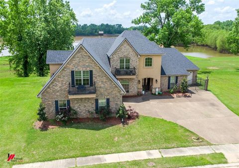 504 Belle Rouge Circle Bossier City LA 71111