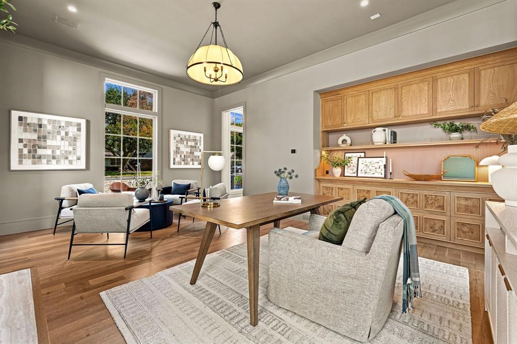 6526 Woodland Drive
