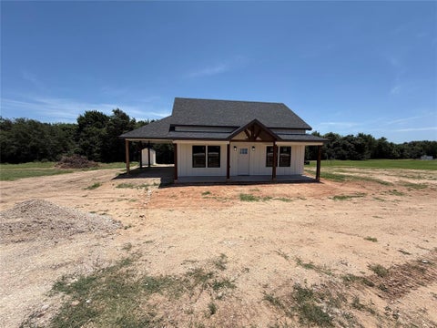 Photo of 1040 Rays Way Dr, Weatherford, TX 76085 (MLS # 21312913)